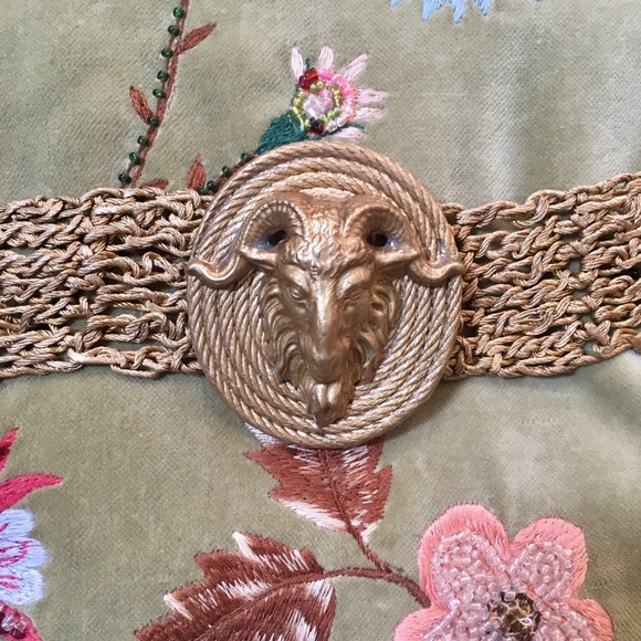 Vintage Accessories - Vintage Sheep’s Head Crocheted Mesh Belt 29.5”